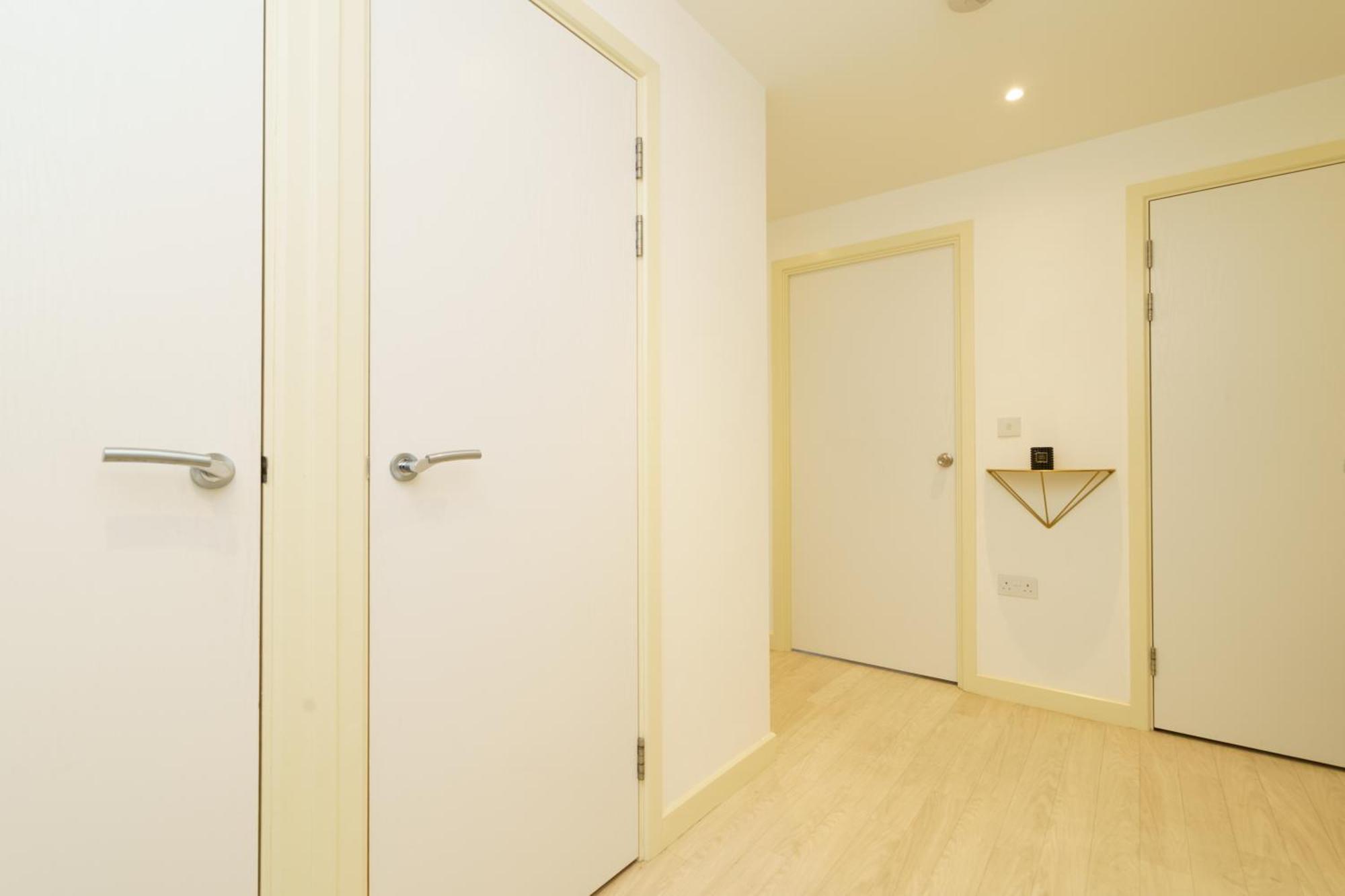 Stylish Surrey Quays Apartment - 10 Mins From Station Londra Esterno foto